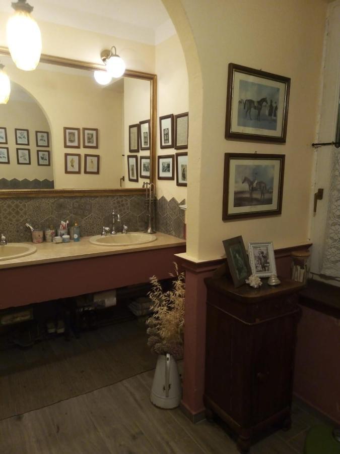 B&B La Gallinella Rossa Baschi Exteriör bild